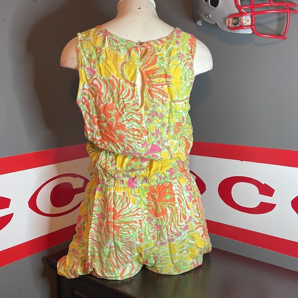🎉Lilly Pulitzer Colorful Romper! Size L. - Picture 2 of 3